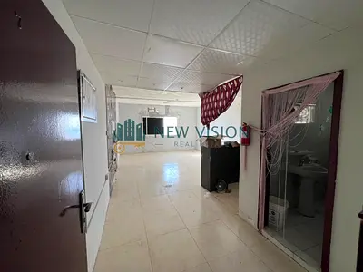 استوديو مميز في المجاز 2 بإطلالة بحرية مباشرة 🌊✨  فرصة رائعة للسكن في موقع راقٍ على كورنيش المجاز 2،