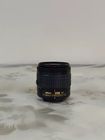 Nikon 18-55mm F3.5 - 5.6 DX VR lens