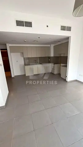READY TO MOVE IN | SPACIOUS 2 BR | PRIME LOCATION