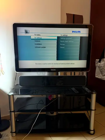 Philips TV Entertainment Set - All-in-One (TV + Glass Stand + Sound System).