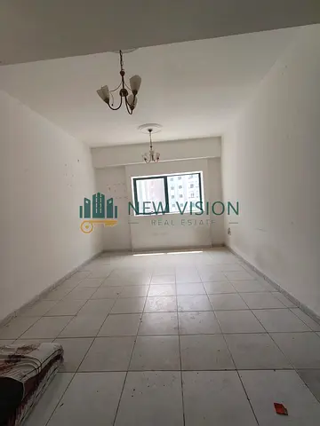شقة غرفة وصالة للإيجار في القاسمية الند تكييف مركزي موقع مميز قريب من الخدمات مناسبة للأفراد والعائلات 32 ألف 6 دفعات جاهزة للسكن