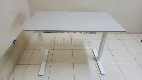 🖥️ IKEA Sit/Stand Adjustable Desk – FOR SALE | SHARJAH MAHATTA 🖥️