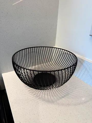 Black Wire Fruit Bowl / Decorative Wire Basket