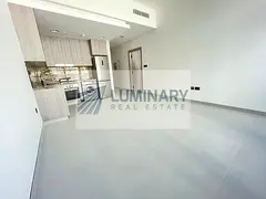 Luxurious Brand new - huge balcony - kitchen appliances-