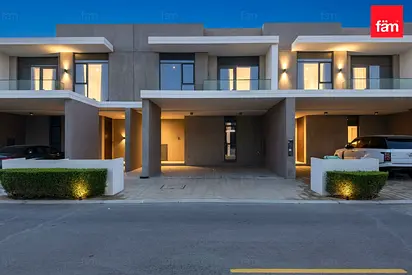 Spacious Layout | Single Row | Prime Location