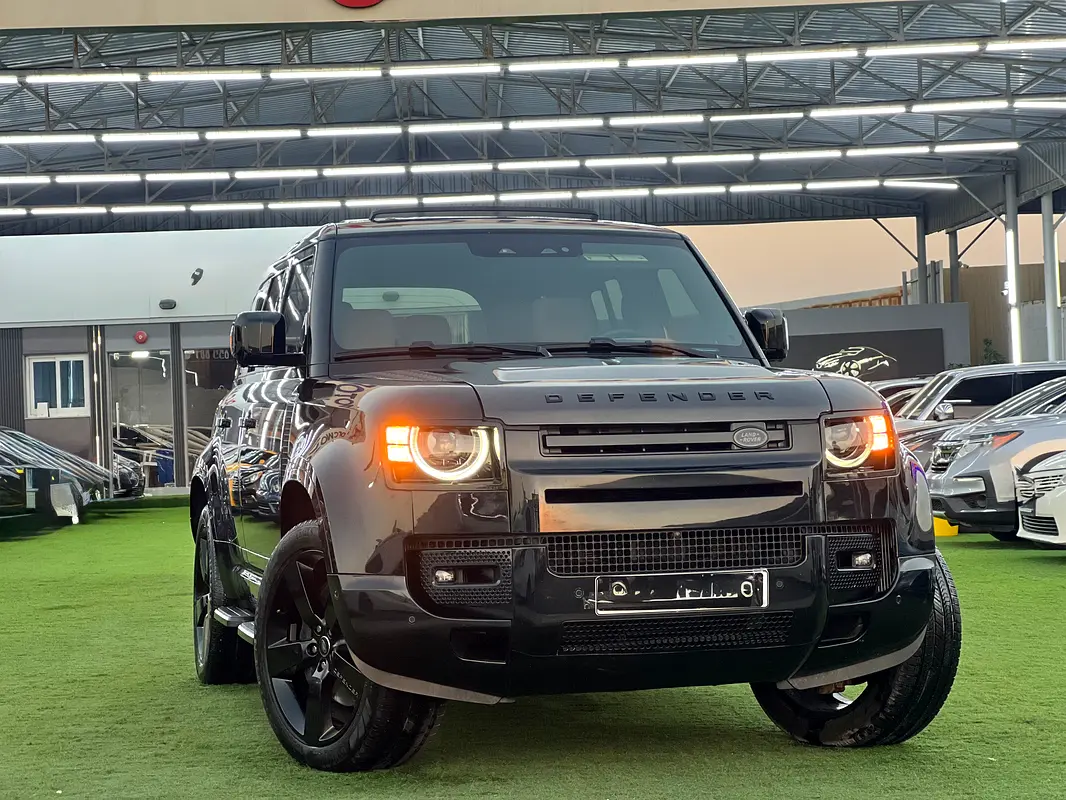 Land Rover Defender 2025 — photo 1 of 13