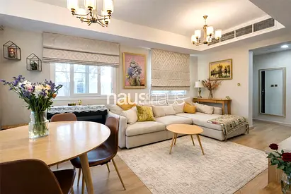Corner Plot| Upgraded| Single Row| Close to Park