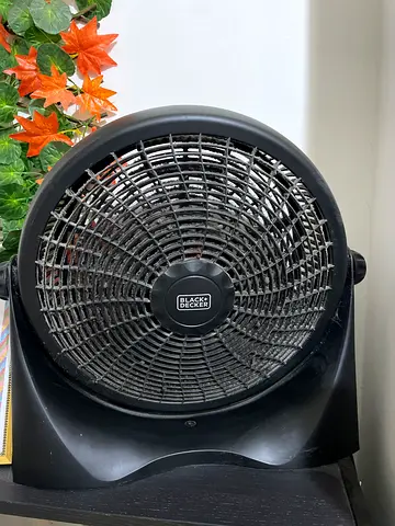 Black+Decker Table/Desk Fan - Good Working Condition