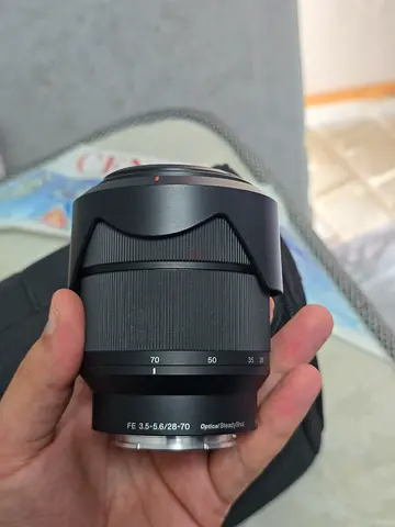 Sony FE 28-70mm f/3.5-5.6 OSS Len