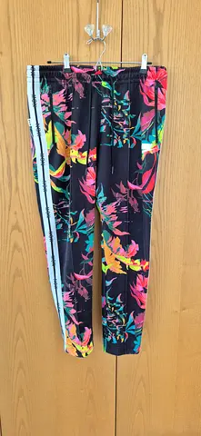 Nike NSW Floral Track Pants – Size L (Great Condition)