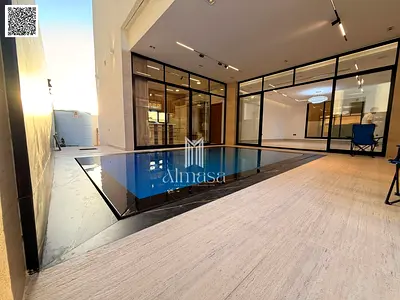 Freehold .Modern villa on a main street, no registration fees.