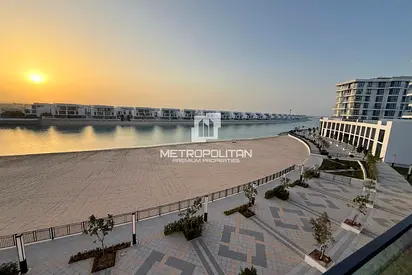 Luxury studio Unit | Freehold | High ROI |Sea View