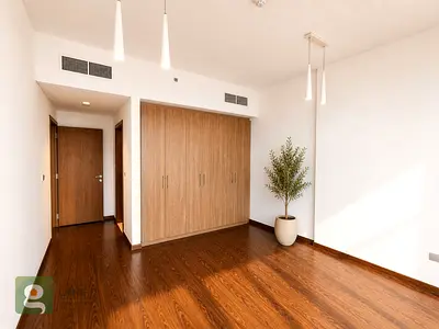 شقة 2BHK | مجوهرات الصكوك الوطنية | شرفة وإطلالة على المدينة