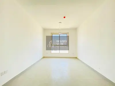 PRIME LOCATION // LAVISH 1-BHK // HUGE SIZE