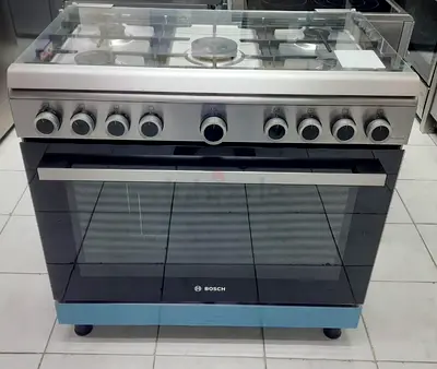 Bosch New Model 5 Burner Gas Cooker 90cm  like New Condition Perfect Working