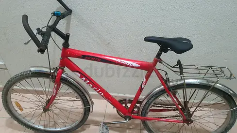 Red Marin mens city/commuter bicycle with rear rack — used