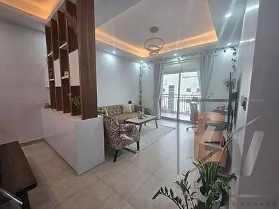 Higher floor| Renovated | Community View | VOT