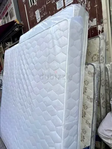 King size 180x200cm spring soft mattress 23cm thickness for sale. Same day delivery
