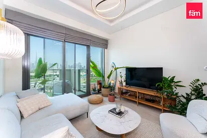 Stylish Unit | High Floor | Near Downtown