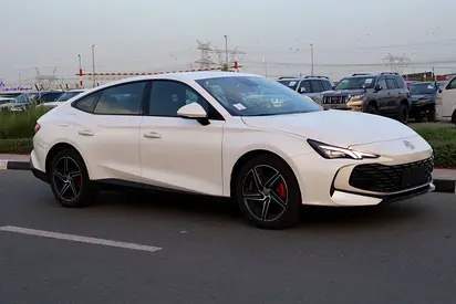 New 2025 MG 7 STD OPTION
