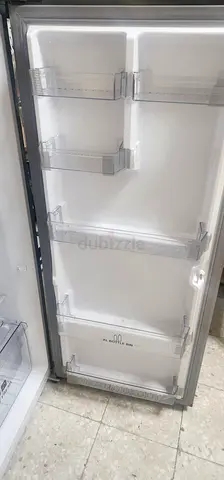 Hello I wanted to sell this brand new fridge purchase last week.