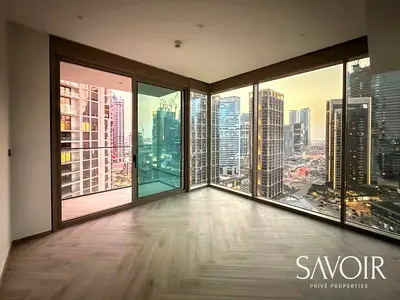 Corner Unit | High Floor | Canal and Skyline View