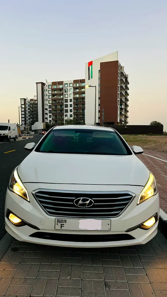 Hyundai Sonata 2017 — photo 1 of 11