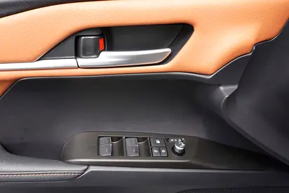2025 Toyota CAMRY 照片 9