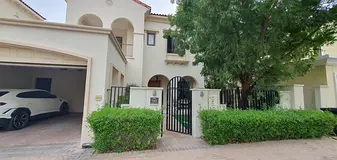 Vacant | Spacious | 5 bedroom villa