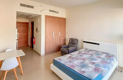Ready To Move In I Fully Furnished I Easy Access