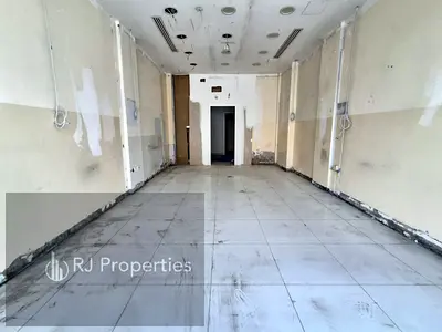 30 days free luxury shop very prime lecation business area ready to move only jest 70k