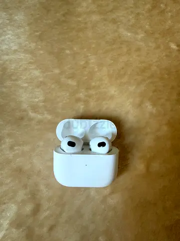 Apple AirPods Pro – Good Condition