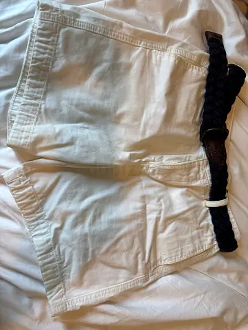 Men’s Abercrombie shorts with belt