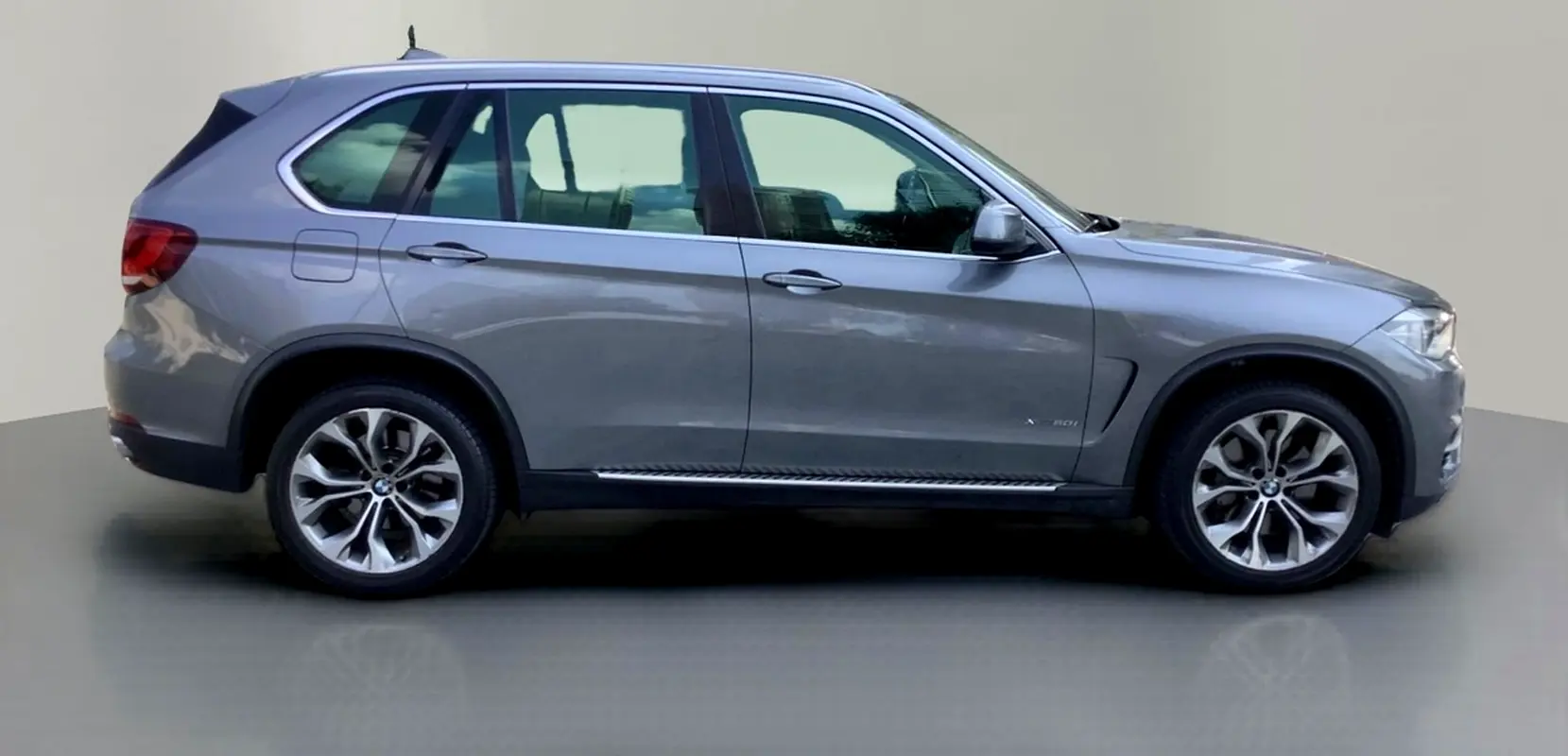 BMW X5 2014 — photo 1 of 9