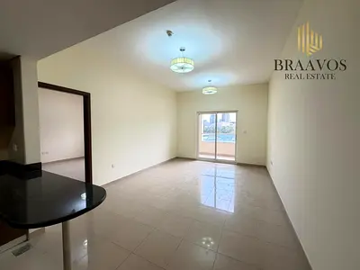 FAMILY BUILDING | CHILLAR FREE | SPACIOUS