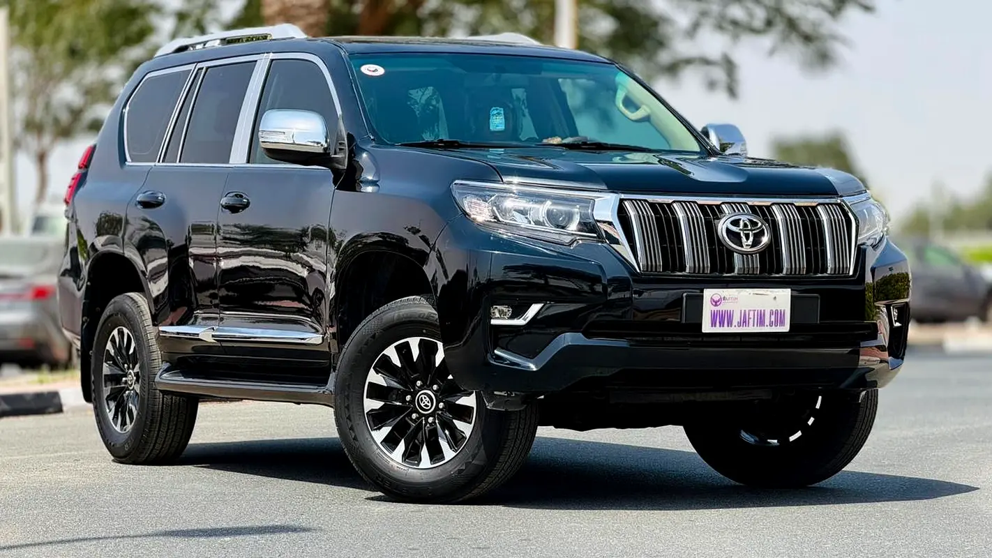 Toyota Prado 2013 — photo 1 of 18