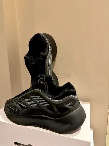 Black Chunky Sneakers — Gently Used Athletic Shoes