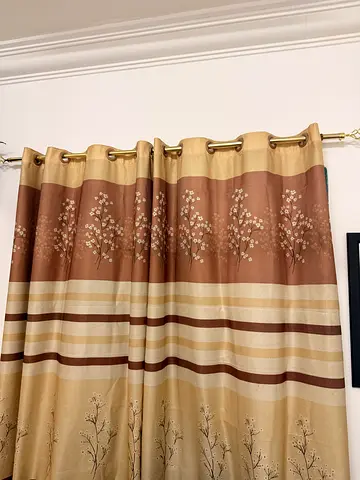 2 set curtains with rods