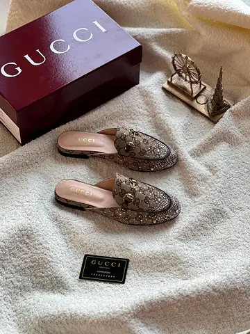 Gucci women sandals