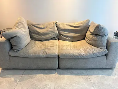 Comfortable couch 2 seaters