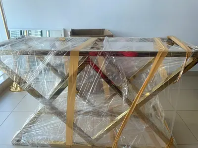 TABLE GOLD COLOUR