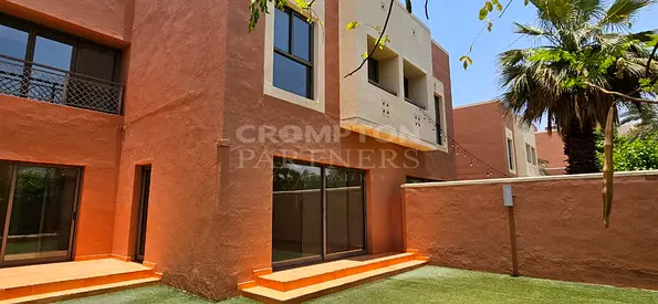 Corner + Large Garden 4BR | Open to Expat Buyers