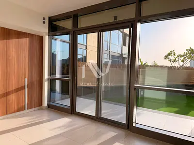 Hot Deal | Canal & Cleveland View | Huge Terrace