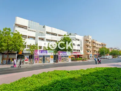 1Spacious 1 B/R Apartment with Split A/C'S Provided, Walking Disctance to ADCB Metro Station