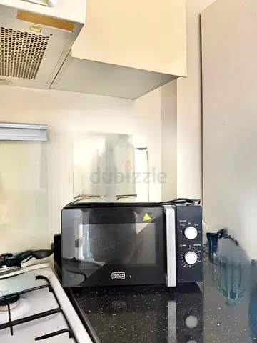 Black Black+Decker Countertop Microwave - Good Working Condition
