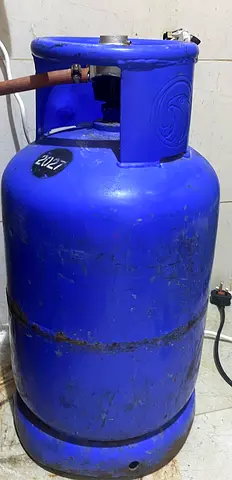 Gas cylinder almost filled