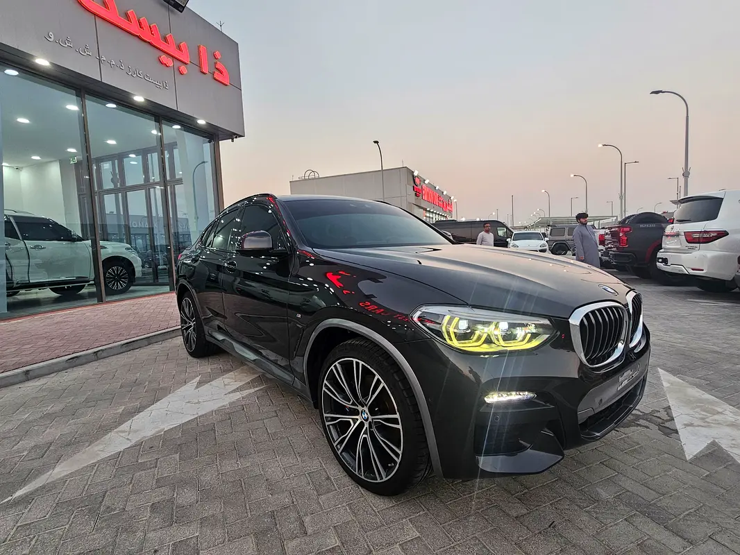 BMW X4 2021 — photo 1 of 20