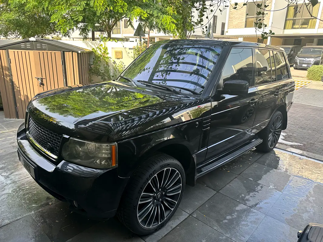 Land Rover Range Rover 2012 — photo 1 of 9