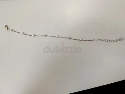 White pearl bracelet