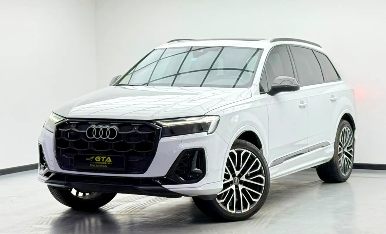 Audi SQ7 2024 — photo 1 of 17